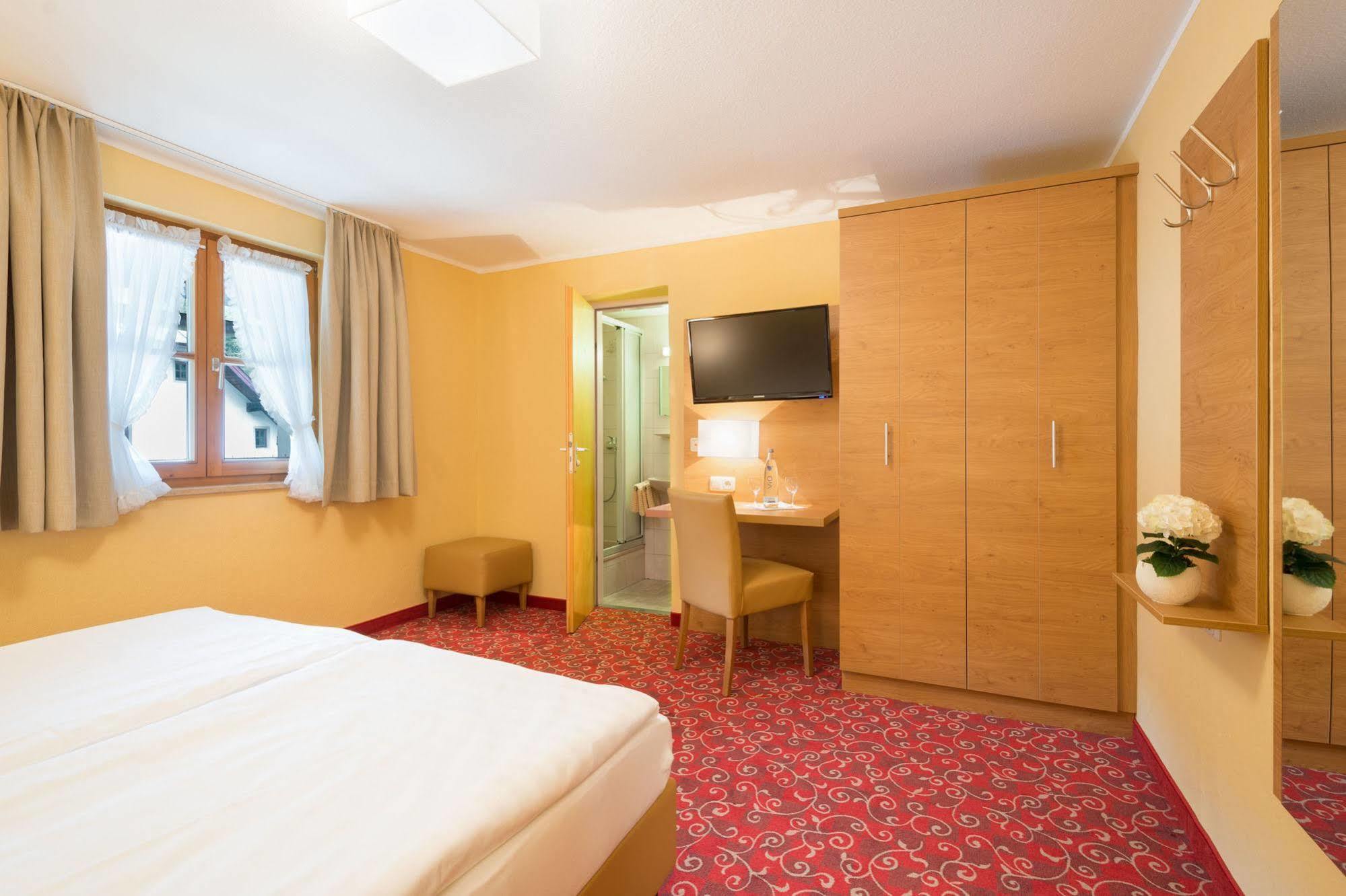 Hotel Koenigssee Шёнау-ам-Кёнигсзе Экстерьер фото