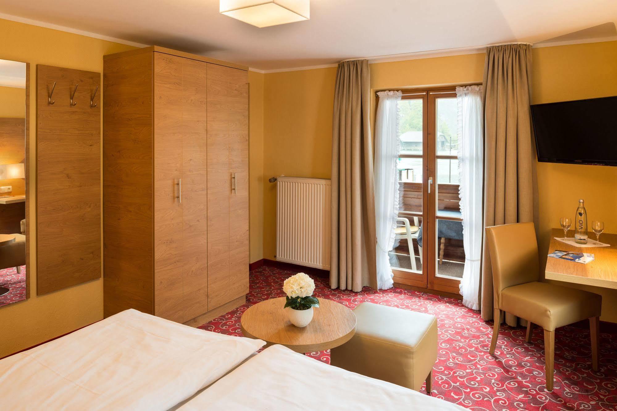 Hotel Koenigssee Шёнау-ам-Кёнигсзе Экстерьер фото
